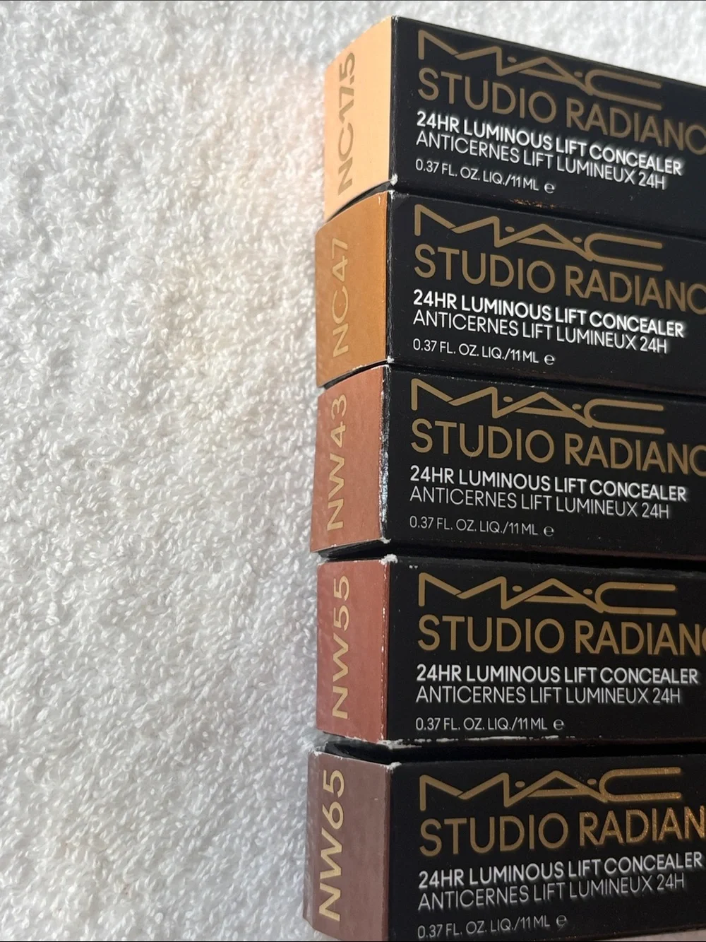MAC Studio Radiance 24HR Luminous Lift Concealer - never used shades NEW IN BOX